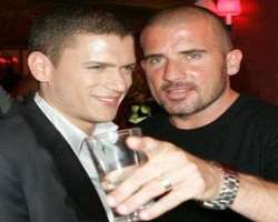 Dominic Purcell consuming alcohol